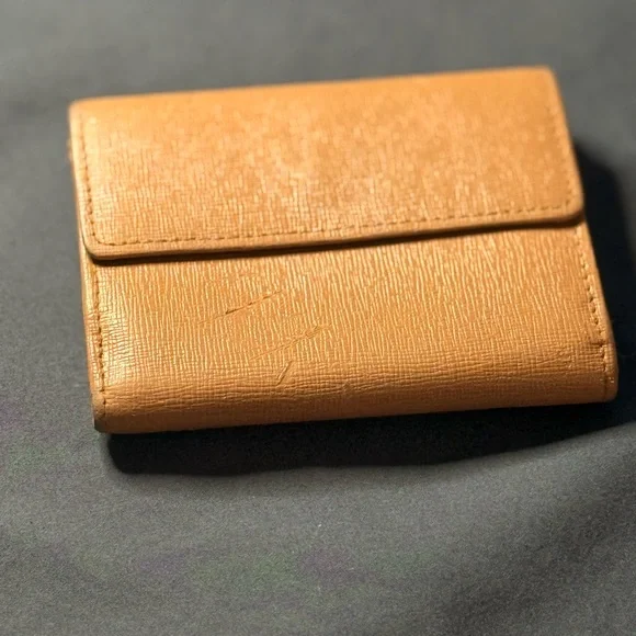 Furla AUTHENTIC Compact Trifold Wallet. Gorgeous and clean. - Picture 2 of 9